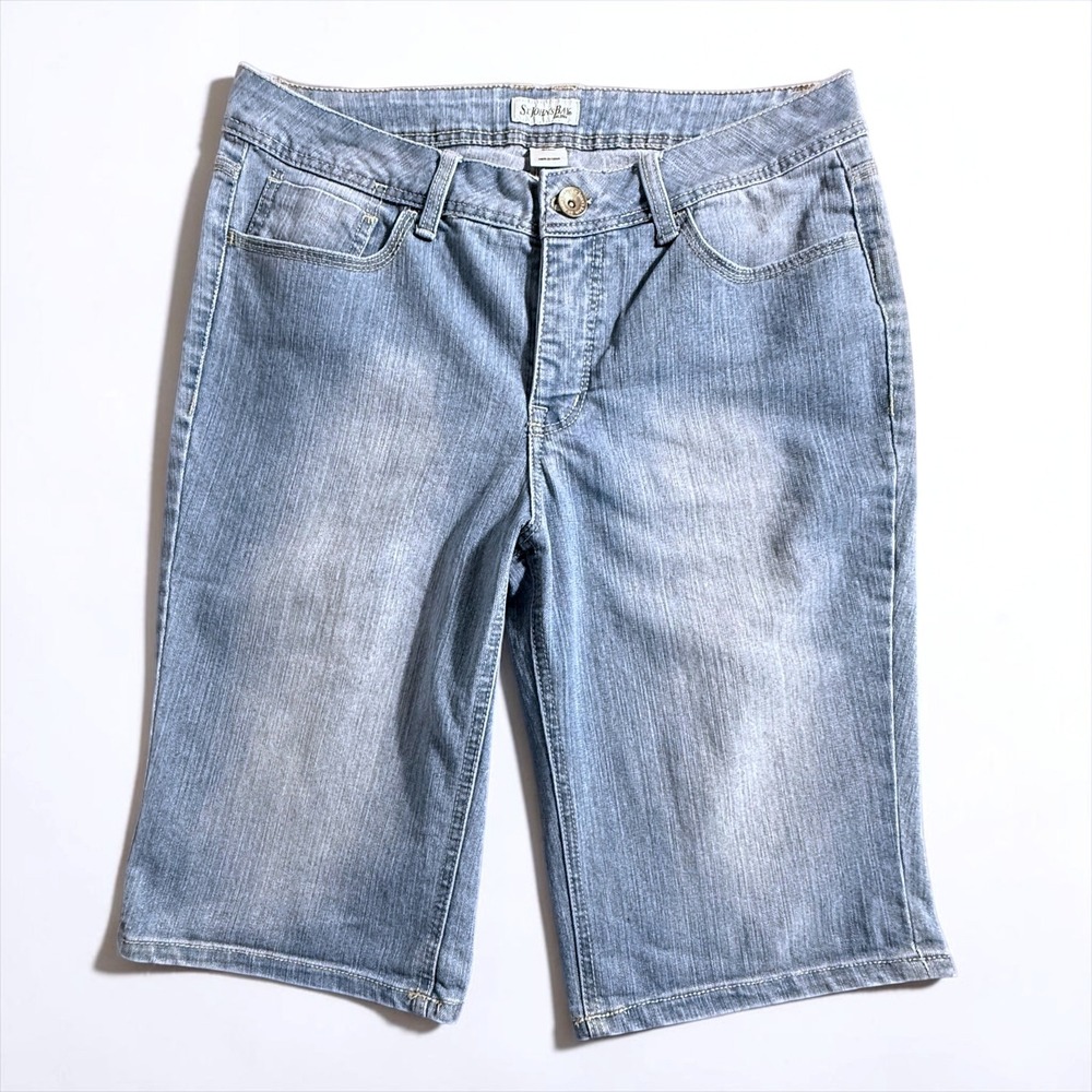 St Johns Bay Womens Denim Bermuda Shorts Light Wash Blue Size 12 Average Stretch